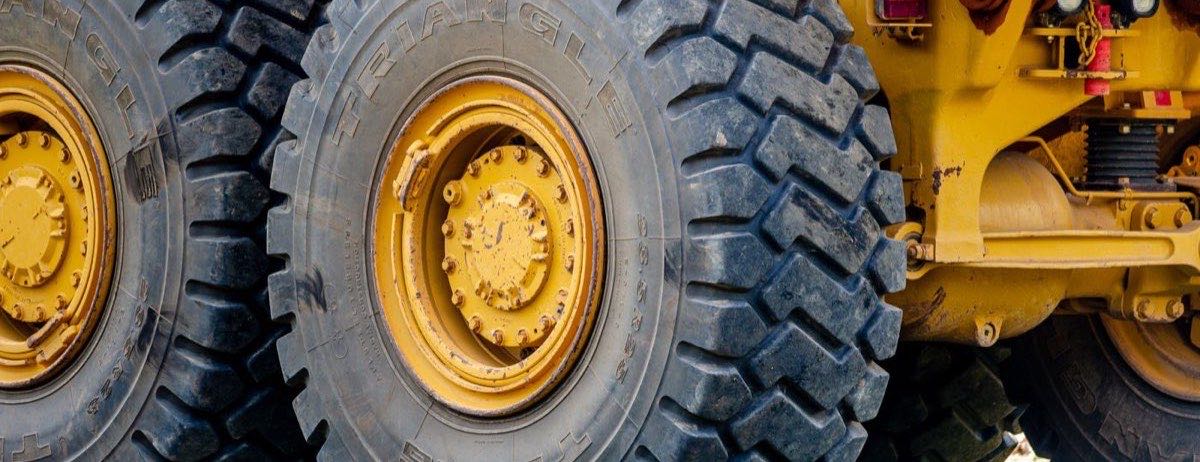 Ban truk ukuran besar